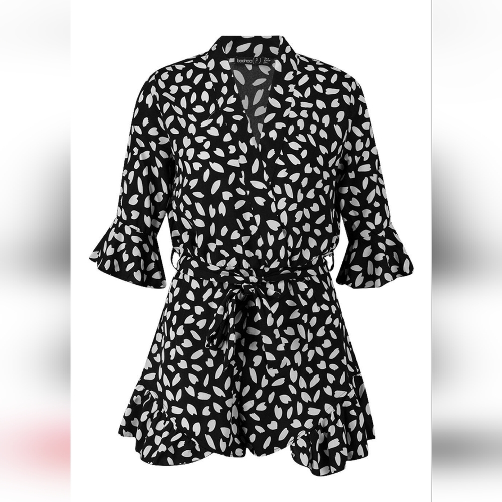 Boohoo Black Wrap Ruffle Smudge Pattern Romper - image 2